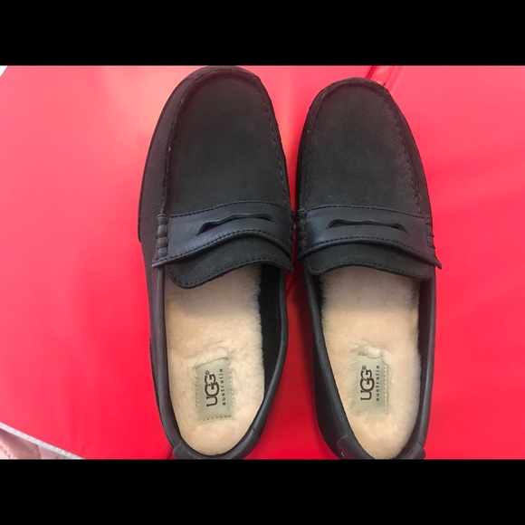 UGG Shoes - UGG Australia WOMEN slipper shoes  size 9